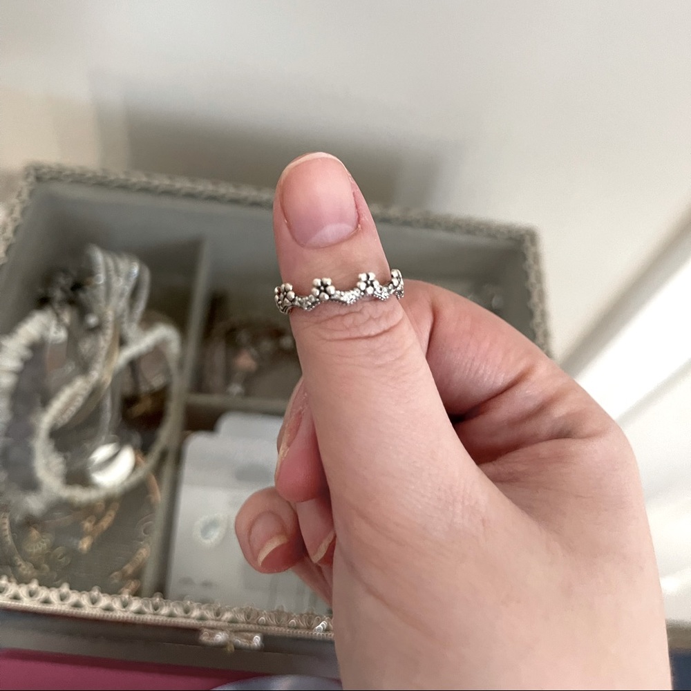Size 6 flower pandora ring